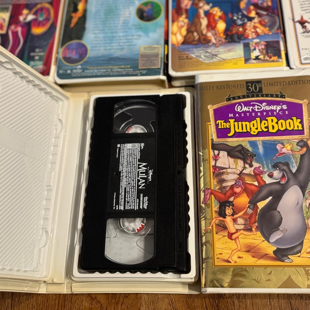 Walt Disney  Masterpiece Collection Black Diamond VHS Movies Classics Lot Of 20 - Picture 3 of 4